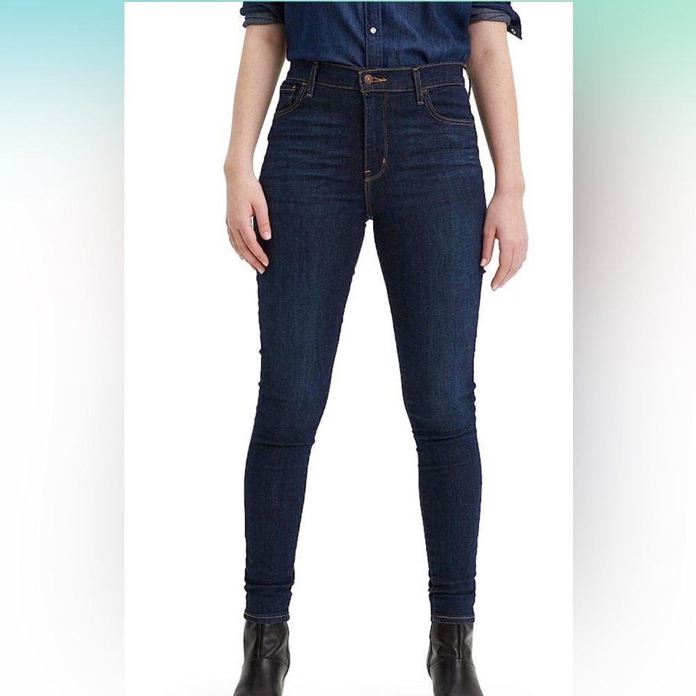 Levi’s 721 High Rise Skinny Dark wash